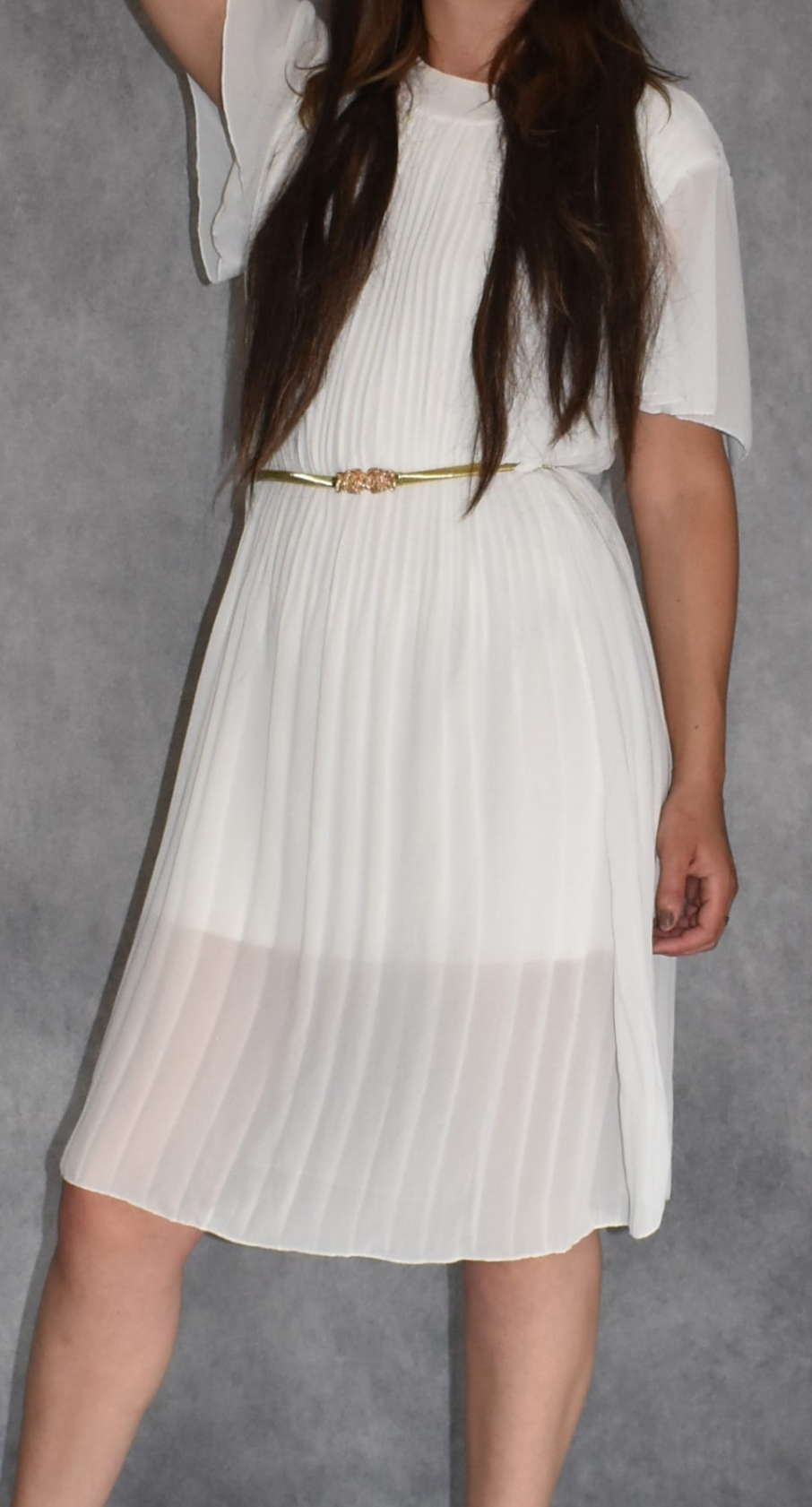 Robe Plisée avec ceinture dorée