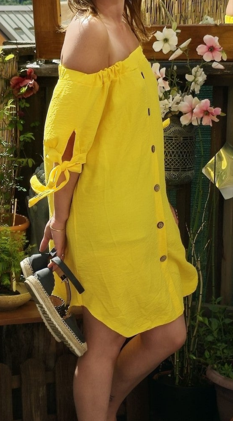 Robe à épaules dénudées